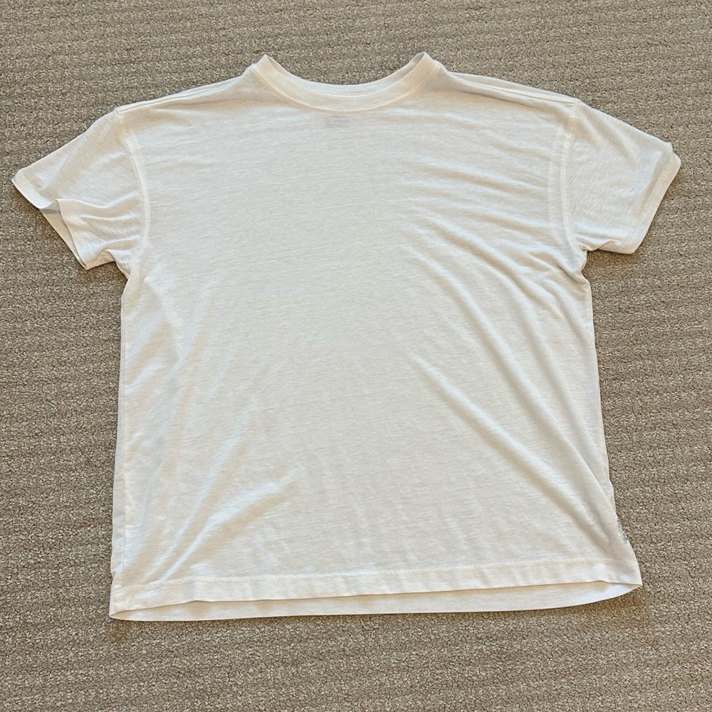 Free People Movement Tee! 🛍️